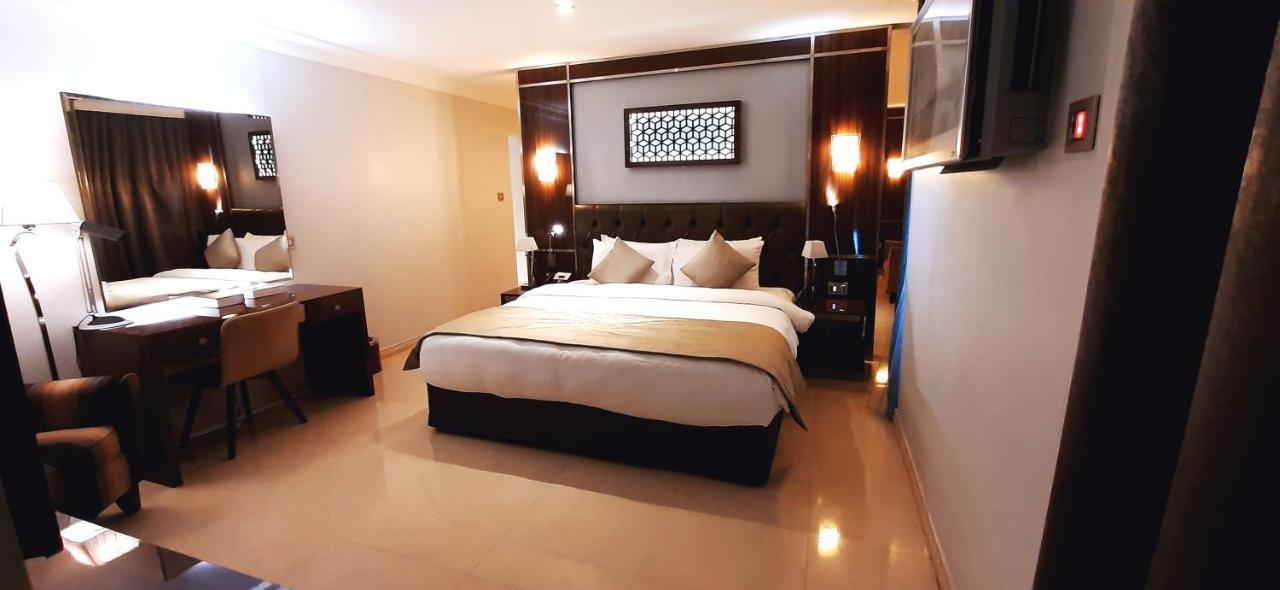 奥苏丹海滨度假酒店 阿尔科尔 外观 照片 A bedroom at the hotel