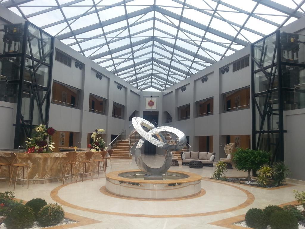 奥苏丹海滨度假酒店 阿尔科尔 外观 照片 Interior of the university