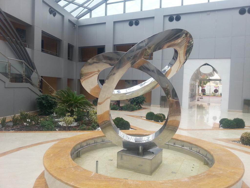 奥苏丹海滨度假酒店 阿尔科尔 外观 照片 Fountain at the entrance of the hospital